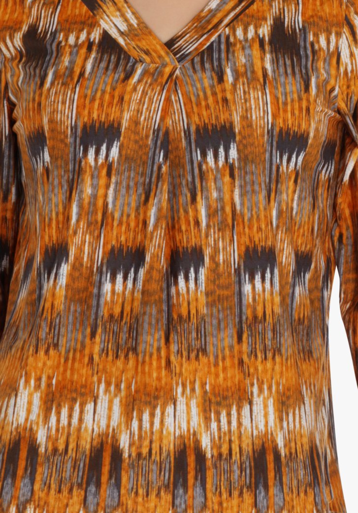 Oranje T-shirt met V-hals van Diane Laury | 9486091 | e5 mode