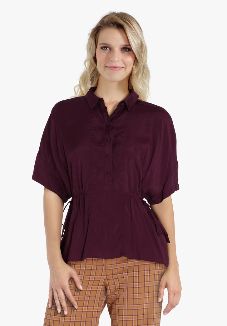 Paarse blouse met striklintjes