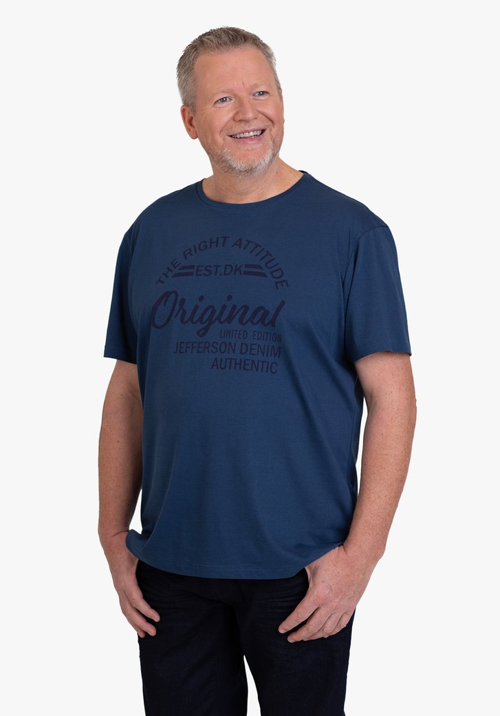 Staalblauw T-shirt met opschrift